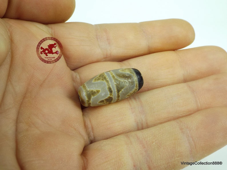 Antique, worn and small agate bead Dzi, Tibetan DZI Tiger Tooth with Dragon skin, Tibetan agate bead, tribal Dzi beads image 10