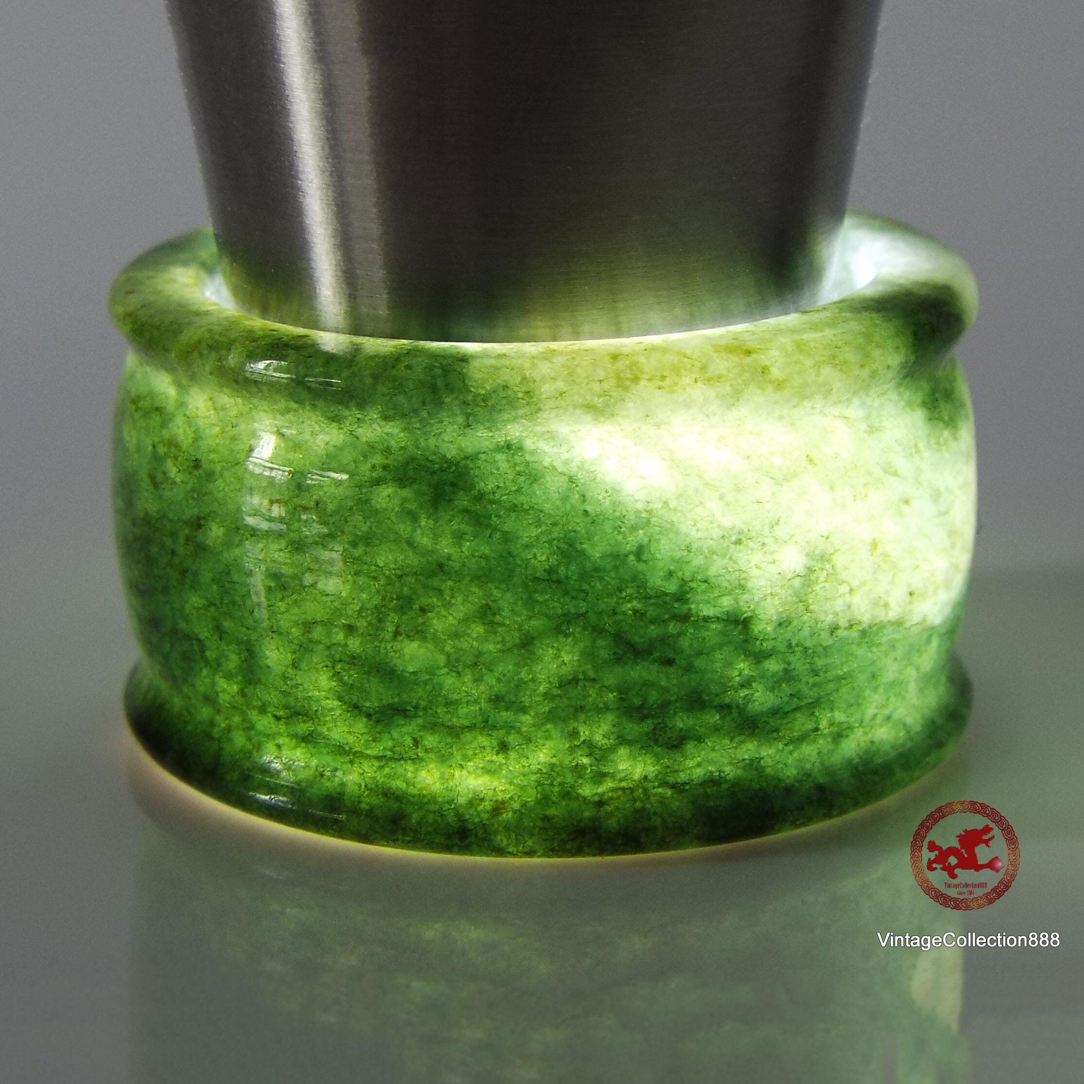 US 12.5 - 21.6mm Natural Dark Green Jadeite Archer Type Thumb Ring, Ideal for Men.