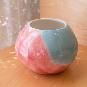 Round Vase // Pink and Blue Vase // Circle Vase // Bulb Vase // Home Decor // Two Tone image 1