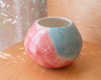 Round Vase // Pink and Blue Vase // Circle Vase // Bulb Vase // Home Decor // Two Tone