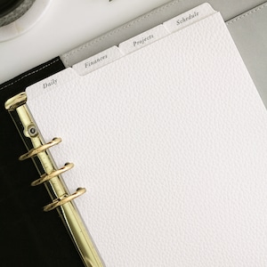 Divisori per agenda personalizzabili con linguetta superiore, cartoncino in pelle a 4 linguette / formato A5 o personale / oltre 30 etichette tra cui scegliere / linguette minimaliste per agenda immagine 6