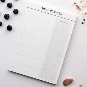 Notatnik do planowania posiłków z listą zakupów / zakupów spożywczych - tygodniowy plan menu A5, minimalistyczny plan posiłków z 50 arkuszami do odrywania