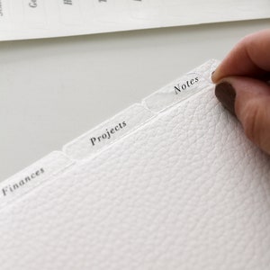 Divisori per agenda personalizzabili con linguetta superiore, cartoncino in pelle a 4 linguette / formato A5 o personale / oltre 30 etichette tra cui scegliere / linguette minimaliste per agenda immagine 2