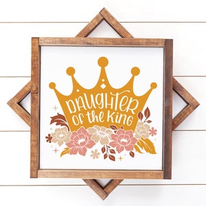Figlia del Re, Scrittura Art, Corona, Hand Lettered, Cricut, Silhouette, SVG, Cut File, Baby Shower Gift, Nursery Art, Flower Crown