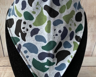 Bavoir bandana imperméable Besoins spéciaux Grand garçon ado adulte panda camouflage marine gris olive camouflage adulte bavoir Dignity Drool Dribble écharpe