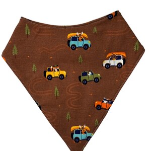 Bavaglino Bandana per ragazzo grande Bavaglino impermeabile per bisogni speciali Sciarpa per adolescenti con sbavatura per dignità Viaggio su strada Camion su biglietto divertente marrone Bavaglino per il rientro a scuola Amico cerebrale