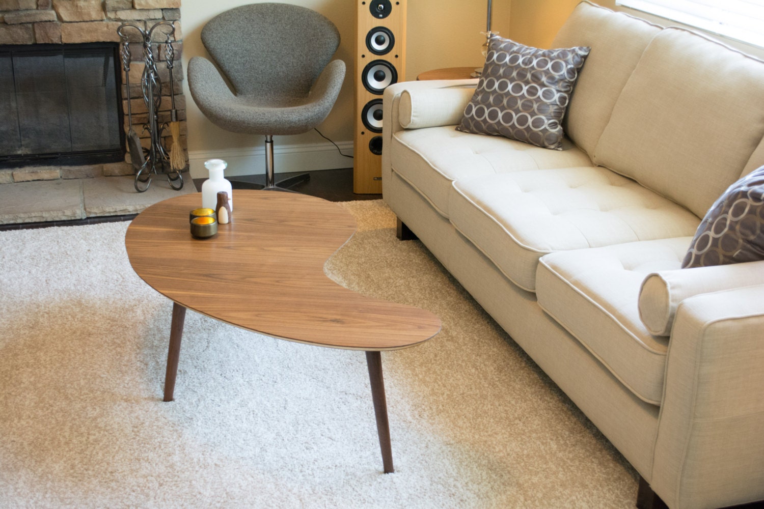Mid century kidney shaped coffee table online
