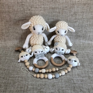 Gehäkelte Baby Lamm Holzspielzeug Rassel Schnullerhalter