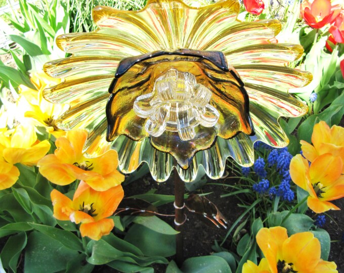 Garden Art. Vintage Glass Flower Plate,upcycled Glass Art, Glass Plate
