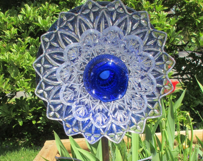 Glass Garden Flower, Gardening Gift, Garden Art, Yard Art, Garden
