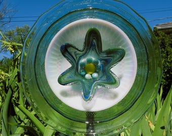Glass garden art plate flower, outdoor ornament, blue, green, white, gift for gardeners,