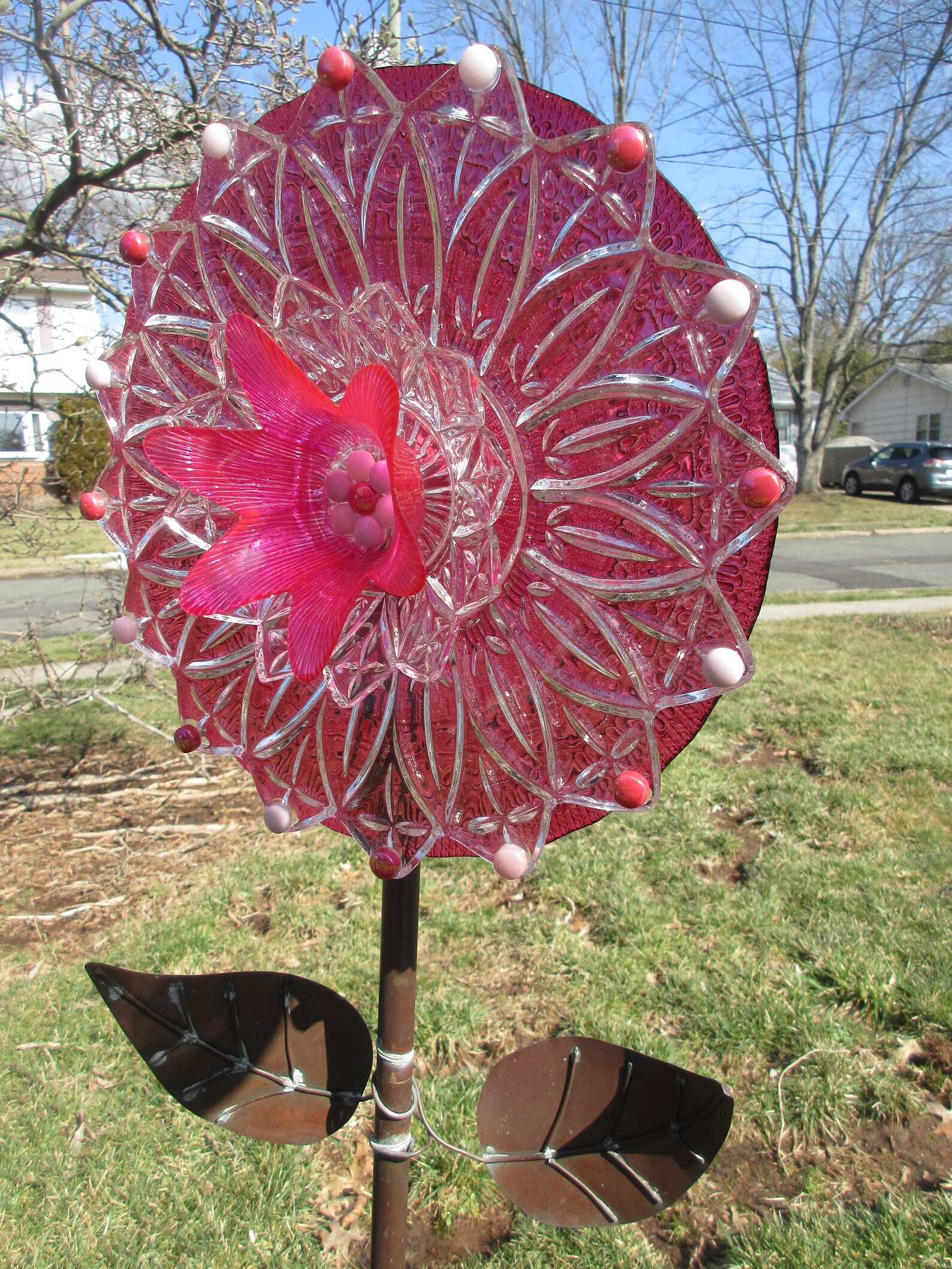 Rosy Red Garden Art Glass Flower Yard Art Garden Ornament Etsy