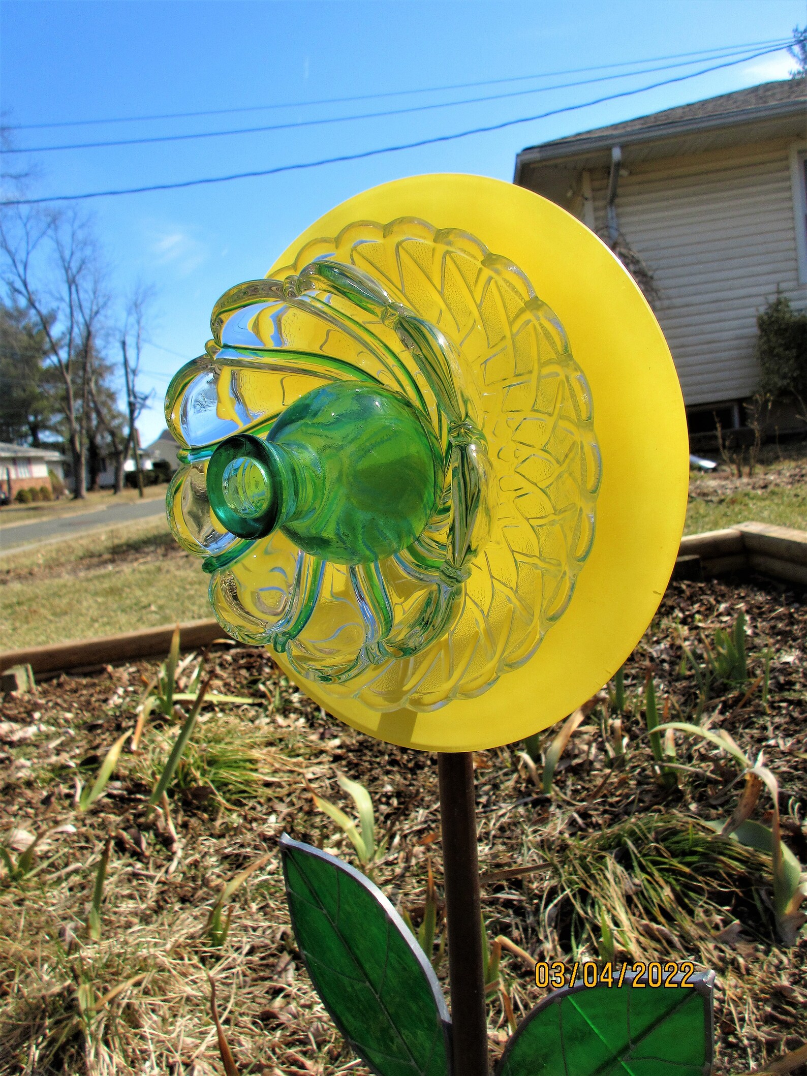 Glass Garden Flower Garden Gifts Yard Art Upcycled Glas Etsy