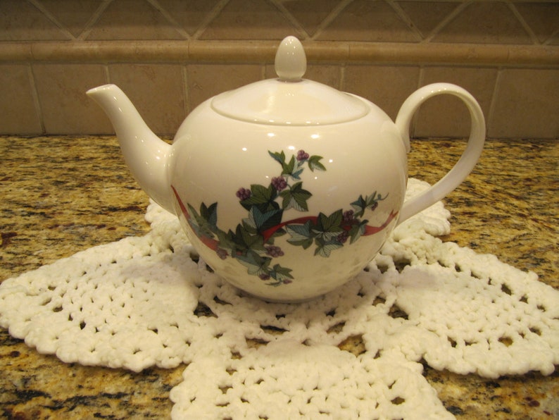 Christmas teapot, Bone China Christmas Teapot fine quality china teapot Holiday Garden ribbons and Holly full size pot Martha Stewart