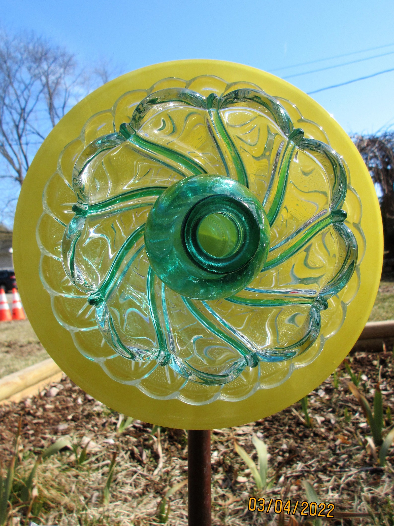 Glass Garden Flower Garden Gifts Yard Art Upcycled Glas Etsy