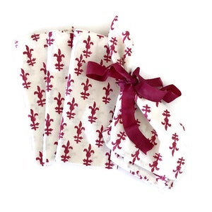 Raspberry cloth napkins/ dinner napkins red/ printed dinner napkins/ Red napkin /Holiday napkins/ wedding gifts/ block printed napkin