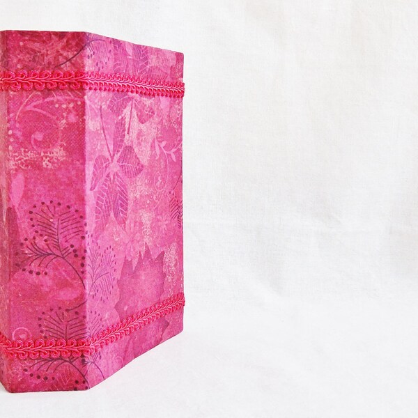 CHERRY ~ MEDiUM JW NWT Bible Jacket