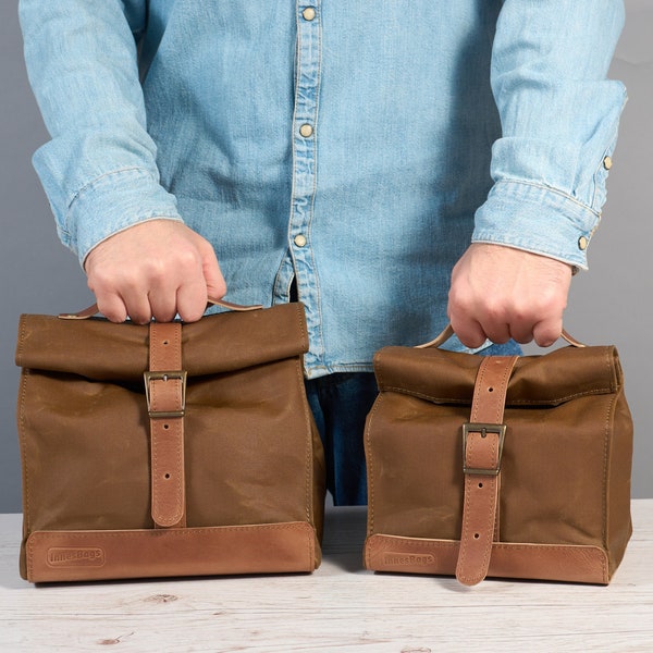 Waxed canvas lunch bag. Waterproof lunch box with leather handle / strap. Personalized gift. Bag for women men. Back to school gift idea.