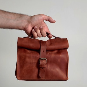 Sac à lunch en cuir. Sac en cuir personnalisé. Sac porté épaule en cuir. Sac à collation en cuir. Sac à main en cuir fait main.