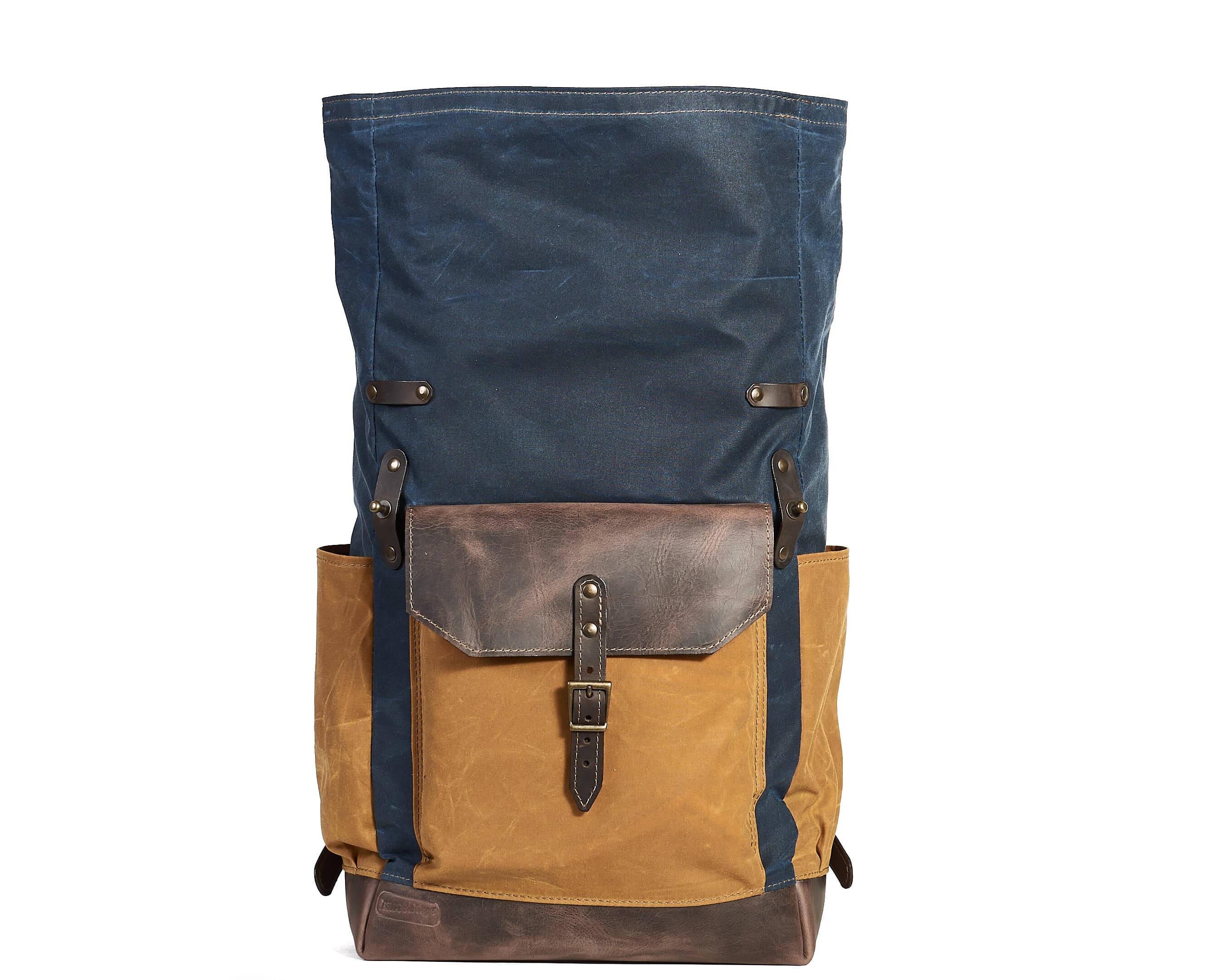 Rolltop canvas leather backpack. Waxed canvas, crazy horse leather.