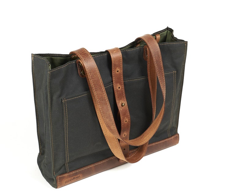 Waxed canvas tote bag in dark green timber. Leather handles, key chain image 4