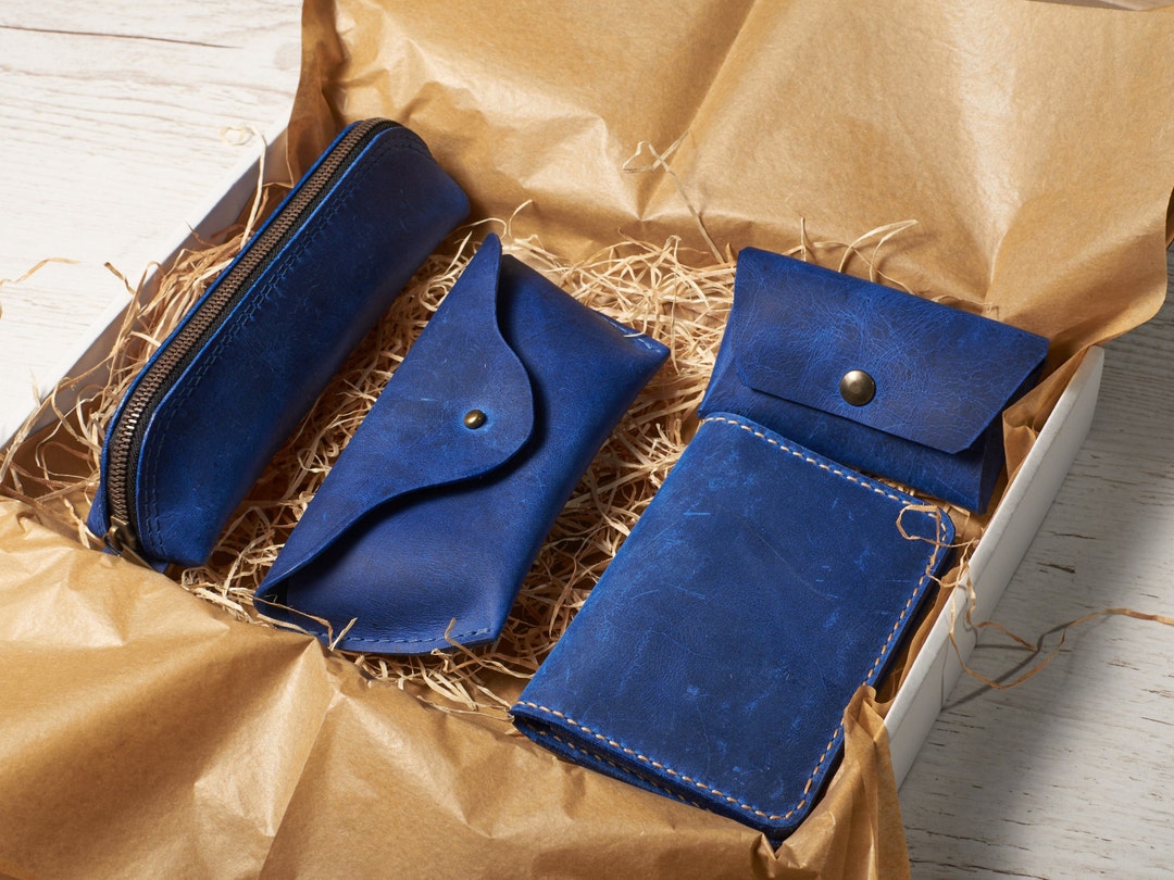 Personalized Leather Accessories Set. Leather Gift Set With Sunglasses