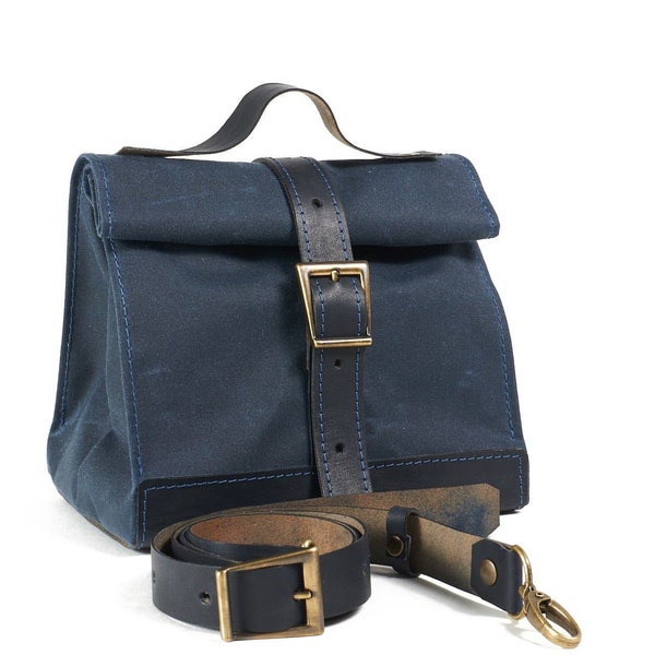 Canvas leather lunch bag in navy blue. Waxed canvas and leather tote bag with leather shoulder strap and handle. Personalized gift.