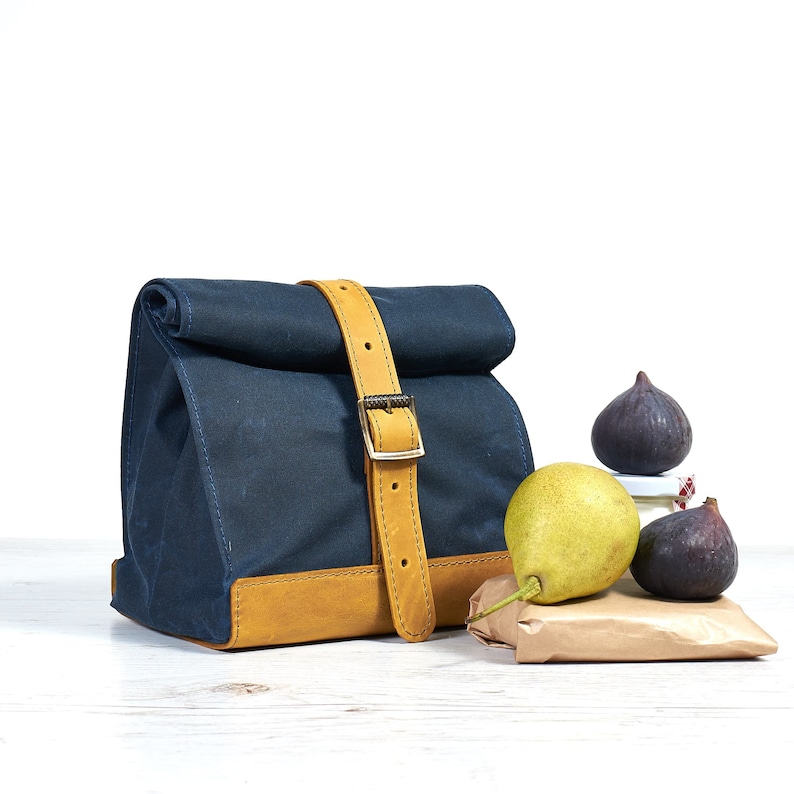 Waxed canvas lunch bag. Waterproof lunch box with leather handle / strap. Personalized gift. Bag for women men image 9