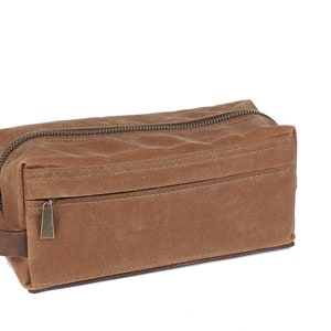 Waxed canvas and leather dopp kit. Toiletry bag for men. Monogrammed Personalized gift. Groomsmen gift. Cosmetic bag with zip pocket.