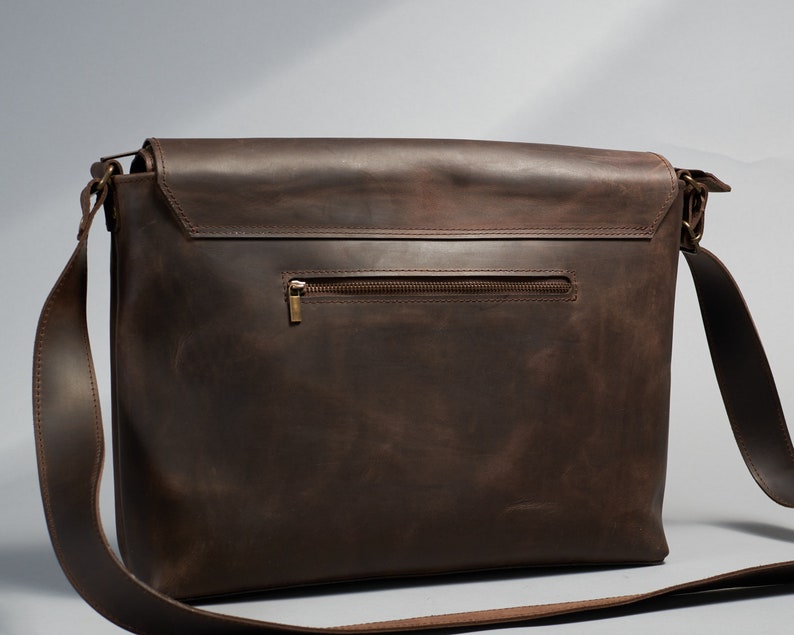 Brown leather messenger bag men. Zippered handmade crossbody bag for laptop. Personalized Commuter Shoulder Bag. Leather satchel for men. image 3