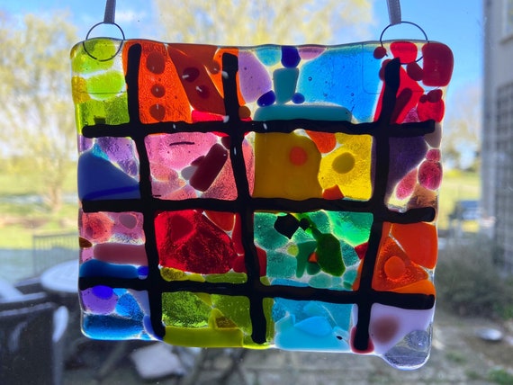 Rainbow Stained Glass Effect Fused Glass Craft Kit, Make Your Own Fused Stained Glass, DIY Gift for Adults and Kids, Postal Craft Kit