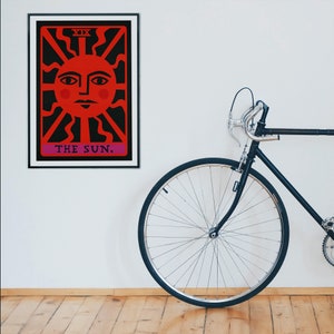 Póster del Tarot del Sol: Estampado celestial Art Déco en rojo imagen 10