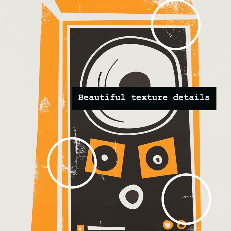 Puede incluir: Una ilustraci&oacute;n de estilo vintage de un tocadiscos con un altavoz grande redondo, dos altavoces m&aacute;s peque&ntilde;os y un disco en el plato giratorio. La ilustraci&oacute;n tiene un aspecto desgastado y texturizado con un marco amarillo y un fondo negro.