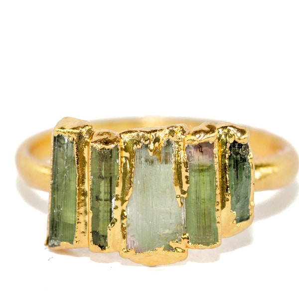 Bague en or vert Tourmaline 22K, bague en cristal de tourmaline verte brute faite à la main, bague en pierres précieuses brutes, cadeau boho tourmaline brute pour elle.