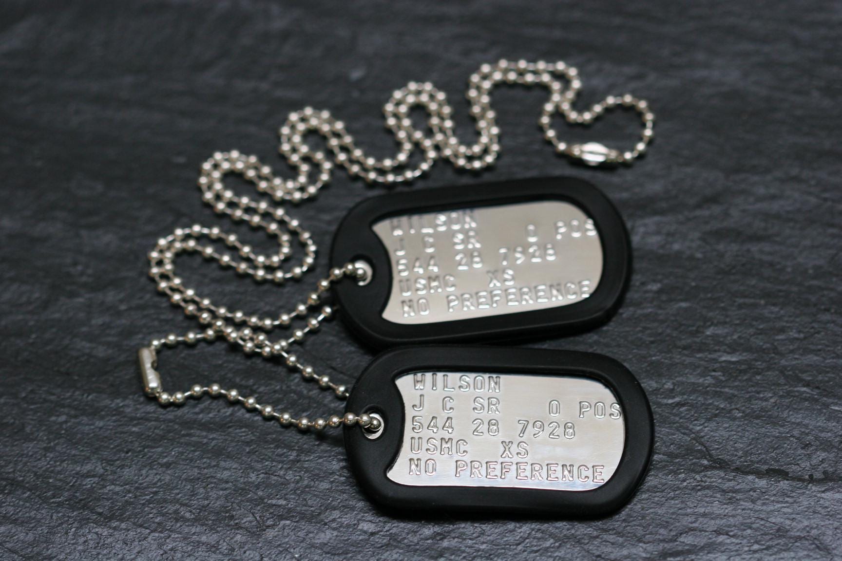 ステンレススチール製の米国陸軍ドッグタグ ID セット ステンレススチール製の米国陸軍ドッグタグ ID セット