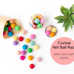 Large Primary Colors Wool Balls / Big Felt Balls / Large Felt Balls /  Montessori Balls / Felt Pom Poms / Color Sorting Balls / Colour Sort 