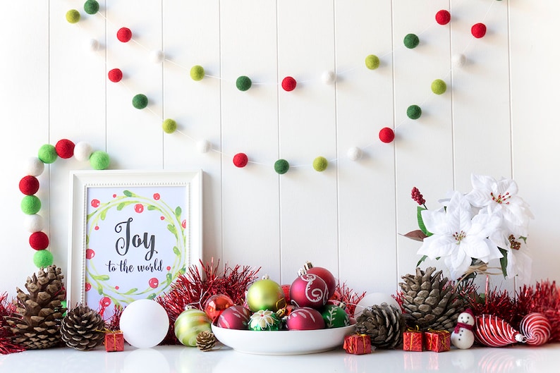 Traditional Christmas Felt Ball Garland Red and Green Christmas Garland Mantel Garland Christmas tree decor image 1