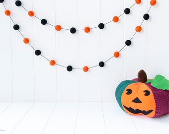 Halloween Felt Ball Garland - Halloween Garland. Halloween decoration - Halloween Party Decor