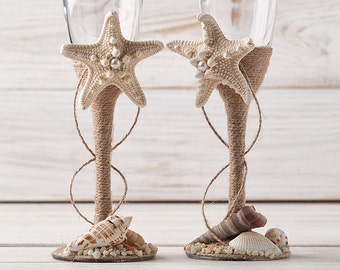 Champagne Glasses, Nautical Wedding Toasting Flutes, Beach Wedding Flutes, Bride and Groom Glasses with Starfish and Seashells