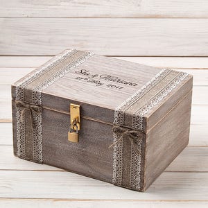 Kartenbox zur Hochzeit mit Schloss, Holz Hochzeitskartenhalter, rustikales Kästchen für Brautdusche, personalisierte Erinnerungsbox für Paare