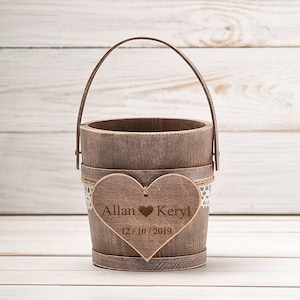 Personalisierte Blumenmädchen Tasche Blumenmädchen Korb Rustikaler Hochzeitseimer Hochzeitskorb Brautkorb Blumeneimer Blumenmädchen Eimer und Träger