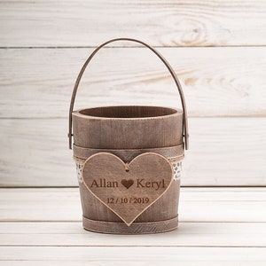 Piccolo fiore Ragazza Cesto Rustico Matrimonio Legno Secchio per Petali Anello Portatore Fiore Ragazza Pail Country Woodland Cerimonia di nozze Regalo nuziale
