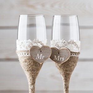 Wedding Toasting Glasses Rustic Toasting Flutes Wedding Champagne Flutes Bride and Groom Wedding Engraved Mr and Mrs Glasses Twine Burlap image 1