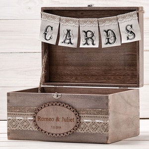 Gepersonaliseerde paren bruiloft kaartdoos, rustieke kaarthouder, houten adviesdoos met jute kaarten banner, trouwkaart geschenkdoos