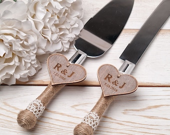 Juego de servir tarta de boda rústica personalizada: yute y madera