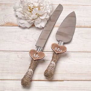 Rustic Wedding Cake Server Set Engraved Knife Wedding Cake Serving Personalized Cake Servering Set Rustic Outdoor Wedding Decor for Mr Mrs image 3