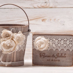 Bloemenmeisjesmand en ringkussenset gepersonaliseerde ringdoosdrager rustiek ivoor bruiloftset bruiloftemmer roze bloemenmeisje shabby chic