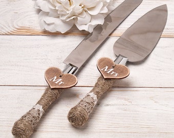 Rústico Pastel de bodas Juego de servidor Cuchillo grabado Pastel de bodas Servir Pastel personalizado Juego de servidor de pasteles Rústico Decoración de bodas al aire libre para el Sr. Sra.