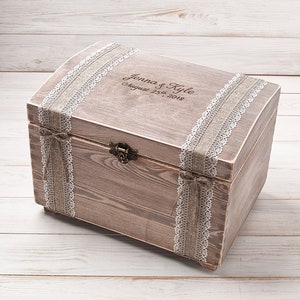 Cofre rústico de tarjetas de boda con arpillera, caja de tarjetas de madera personalizada, caja de memoria para pareja, regalo de aniversario, cofre de recuerdo grande