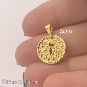Colgante con la letra hebrea 'Zayn' / Geometría sagrada bañada en oro de 18 quilates / Joyas de protección espiritual y concentración / Regalo de Cabalá único y personalizado
